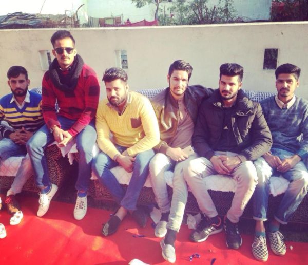Singer Aamir Khan With His Friends-PG81