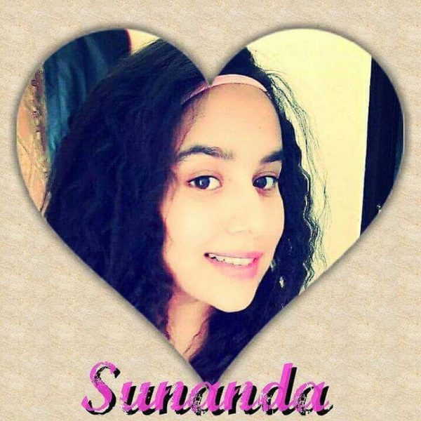 Sunanda Sharma Wearing Hair Band-147