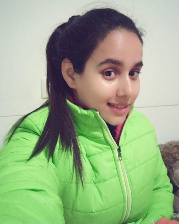 Sunanda Sharma Wearing Parrot Green Jacket-055