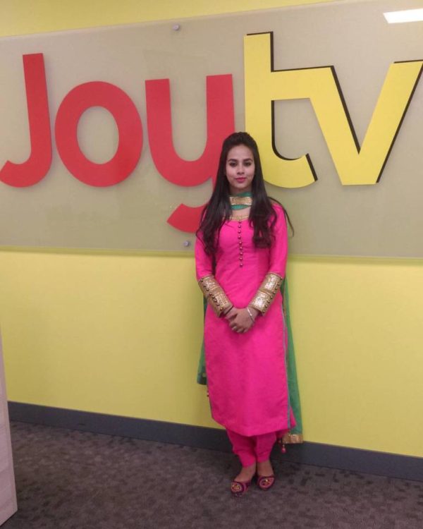 Sunanda Sharma Wearing Pjami Suit-148