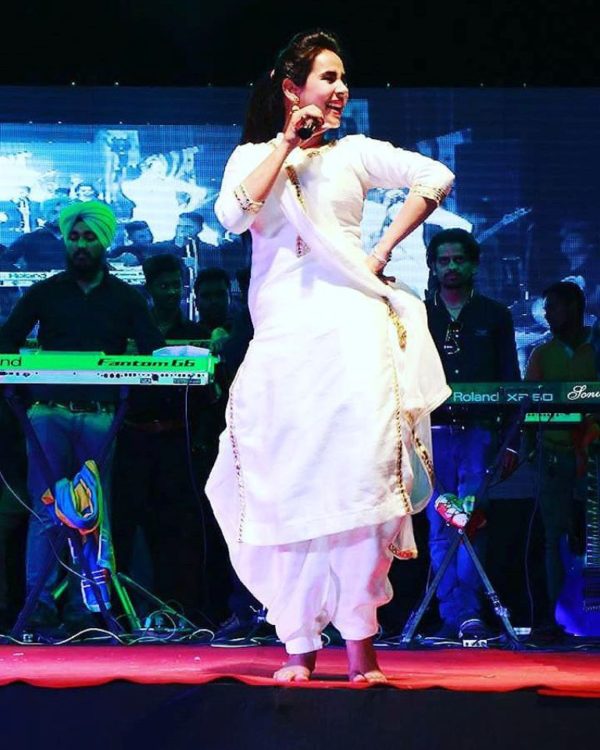 Sunanda Sharma Wearing White Salwar Suit-213