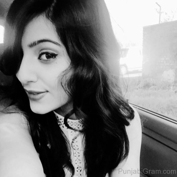 Black And  White Pic Of Ginni Kapoor-357