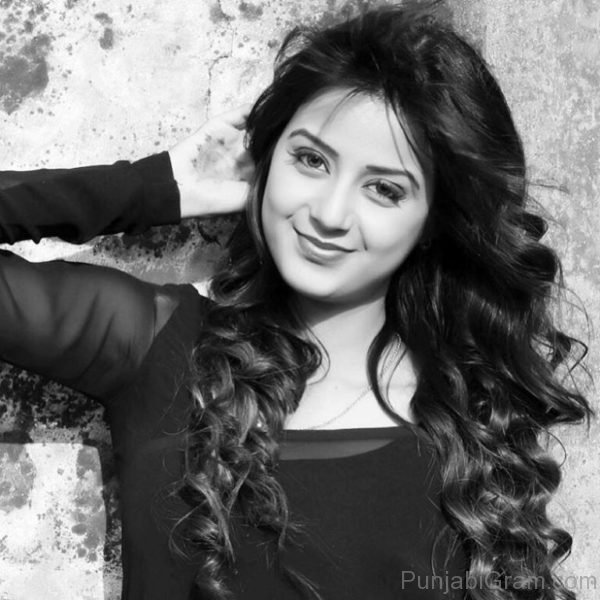 Black And White Pic Of Molina Sodhi-092