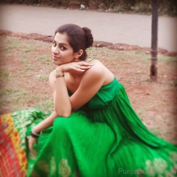 Dakshita Kumaria In Green Outfit-334