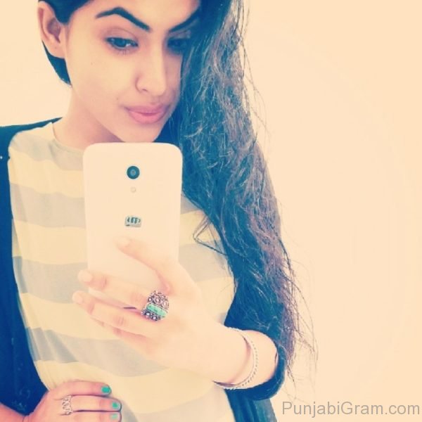 Image Of Beauteous Simi Chahal -00313