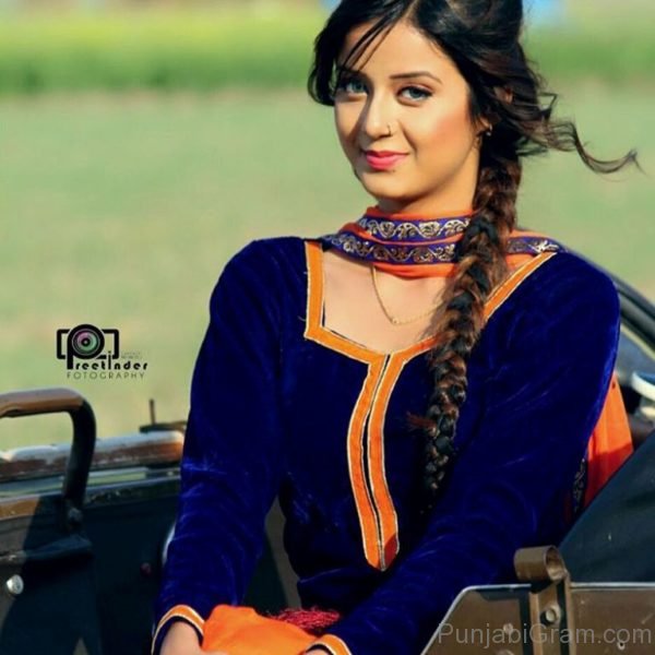 Molina Sodhi In Blue Suit-102