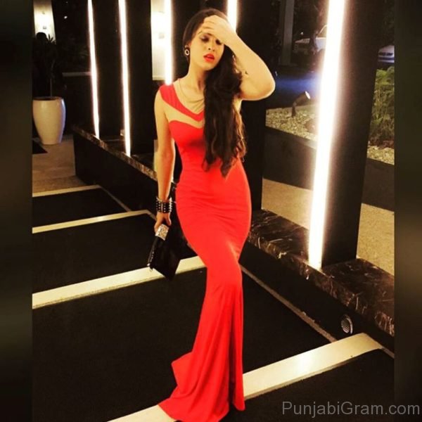 Neha Malik In Red Clothes-0184