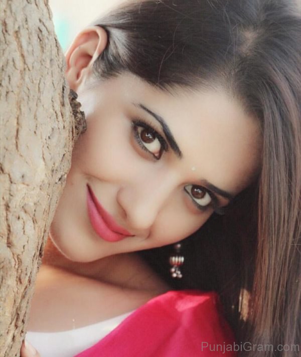 Picture Of  Ruhani Sharma Looking Lovely-063