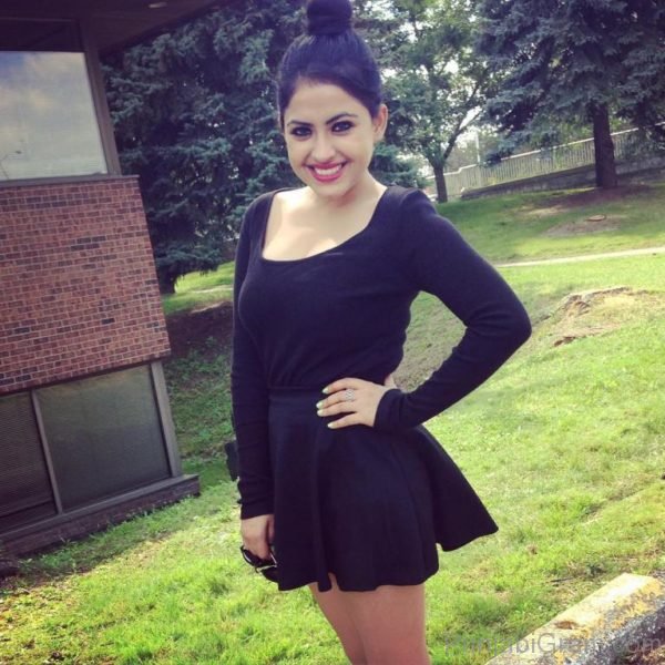 Simi Chahal In Black Outfit-00035