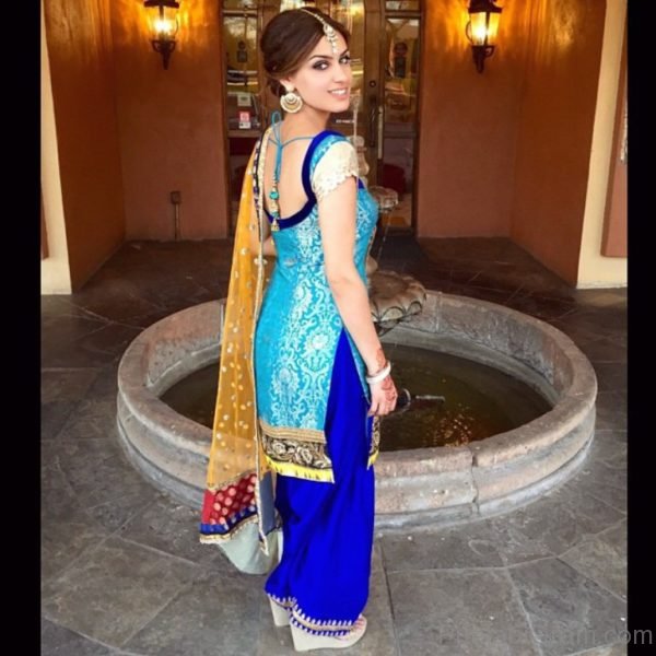 Tristin Dhaliwal Looking Fabulous-152