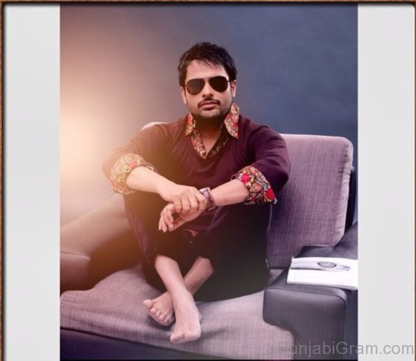 Amrinder gill Looking Cool-01