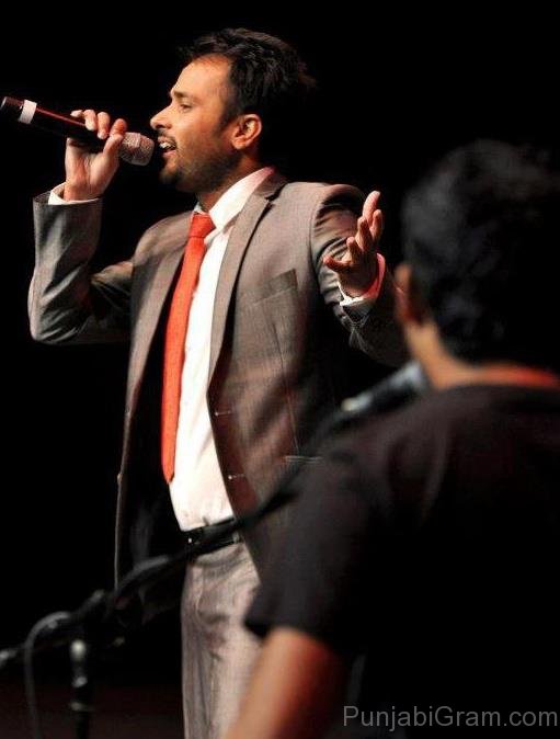 Amrinder gill live performance in mohali