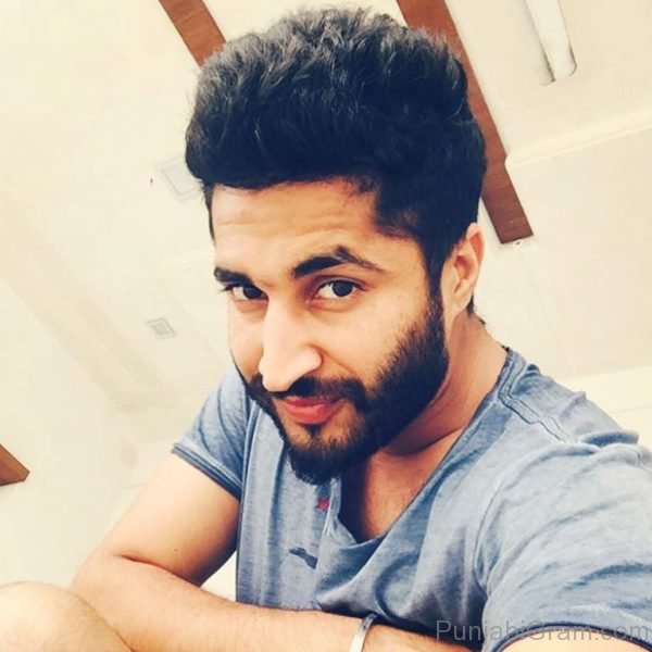 Image Of Jassi Gill Looking Smart-081