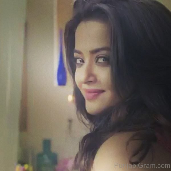 Image Of Surveen Chawla Looking Classy-135