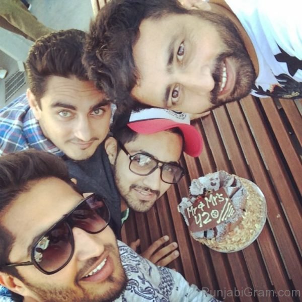 Jassi Gill With Friends -522