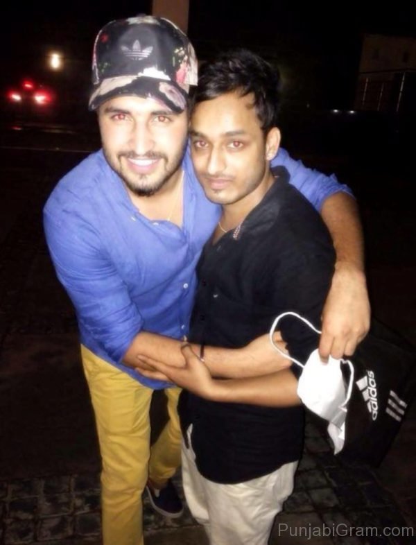 Jassi gill with fan