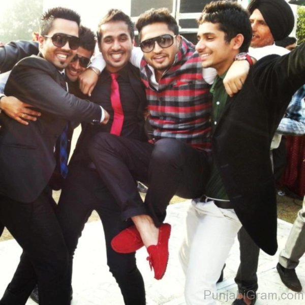 Jassi gill with friends at party