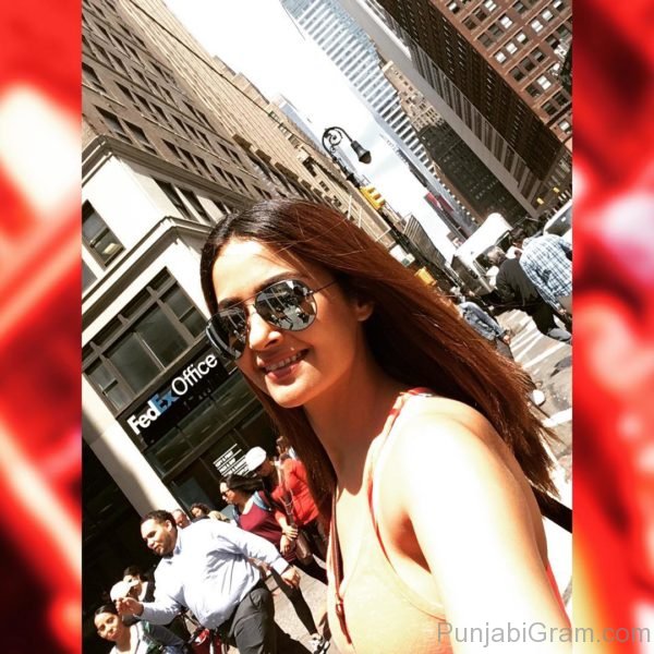 Photograph Of Surveen Chawla Looking Good-019