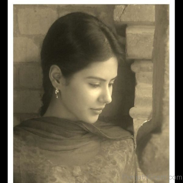 Pic Of Beauteous Sonam Bajwa-253