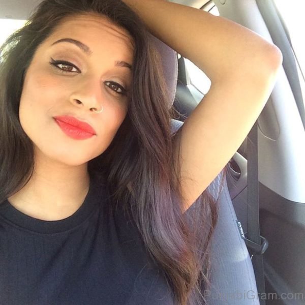Image Of Lilly Singh Looking Stylish 2