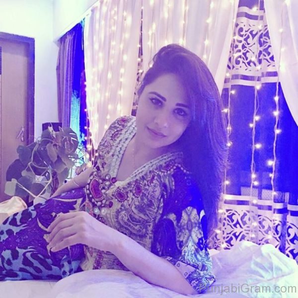 Image Of Mandy Takhar Looking Beauteous 309