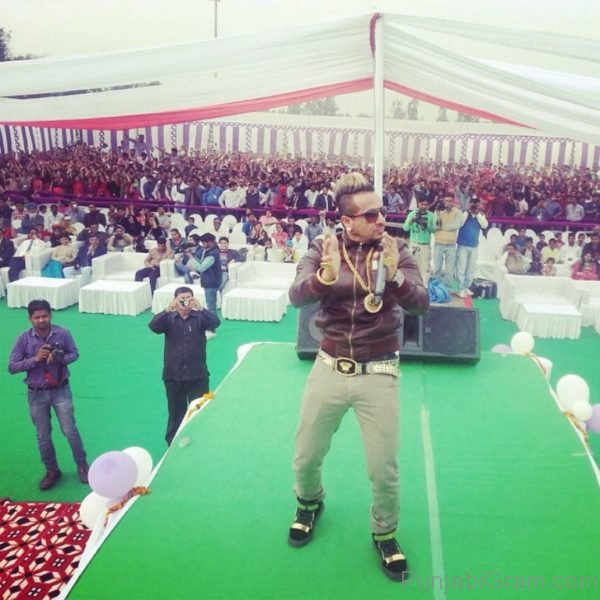 Personable Jazzy B 802