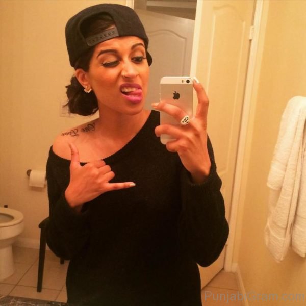 Photo Of Image Of Lilly Singh Looking Superb 2