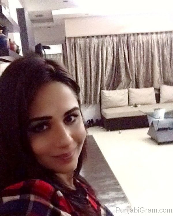 Photo Of Mandy Takhar Looking Magnificent 205