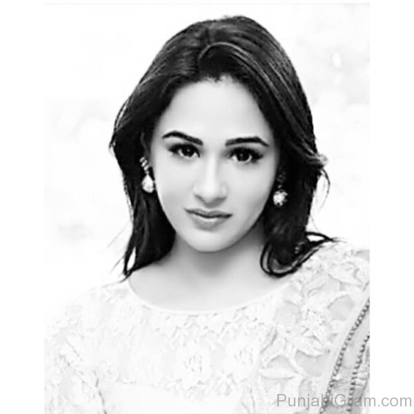 Photograph Of Mandy Takhar Looking Lovely 196