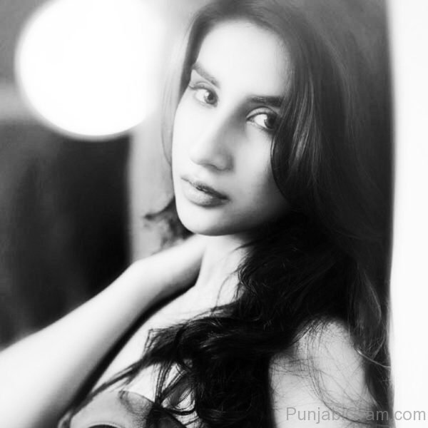 Photograph Of Parul Gulati Looking Marvelous