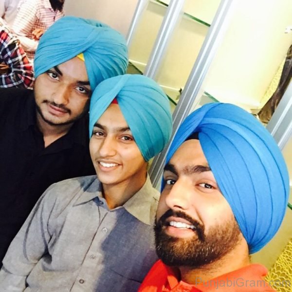 Pic Of Ammy Virk Looking Fashionable 042