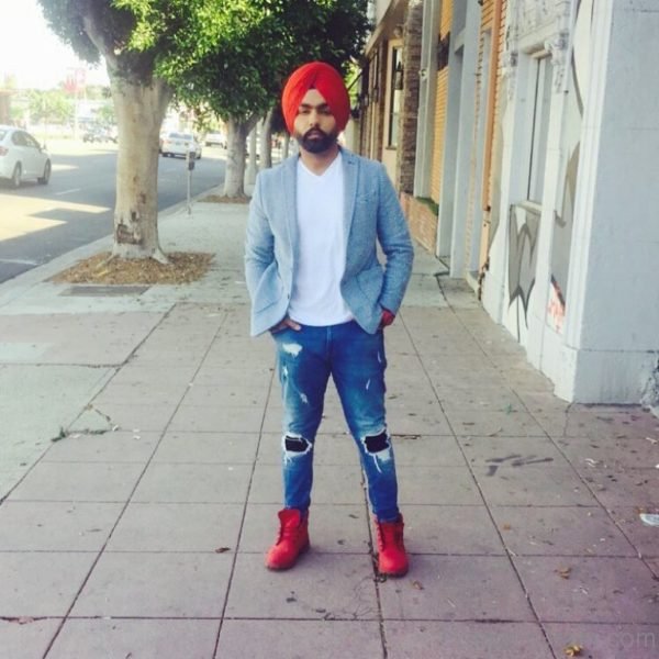 Pic Of Ammy Virk Looking Fashionable 424