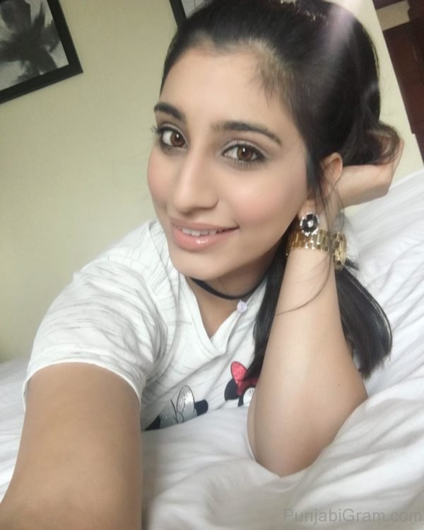 Picture Of Admirable Sarika Gill 246