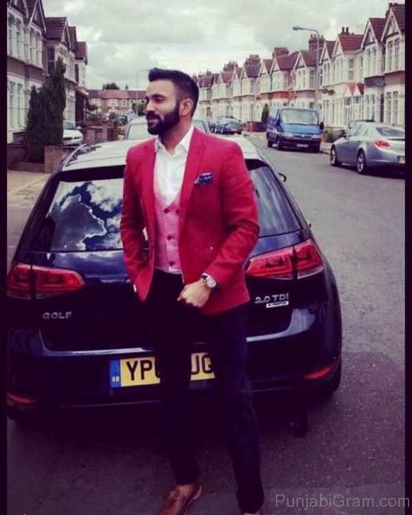 Picture Of Dilpreet Dhillon Looking Stylish 470