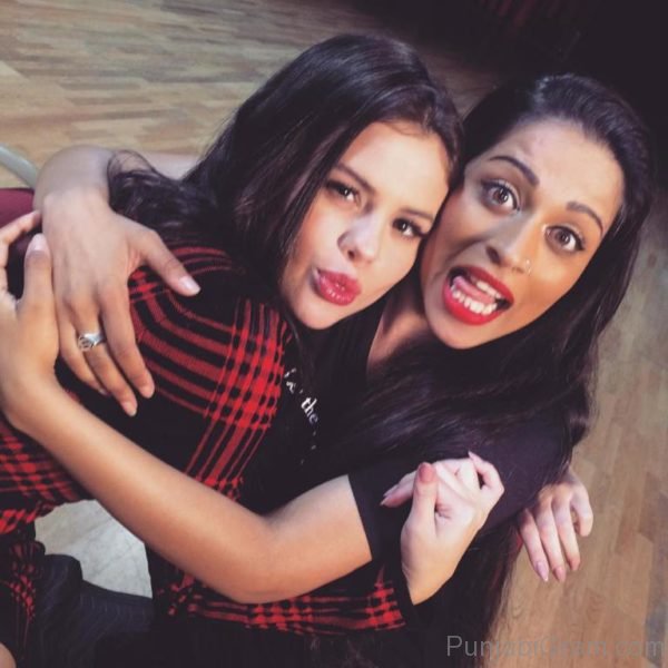 Picture Of Good Looking Lilly Singh 2