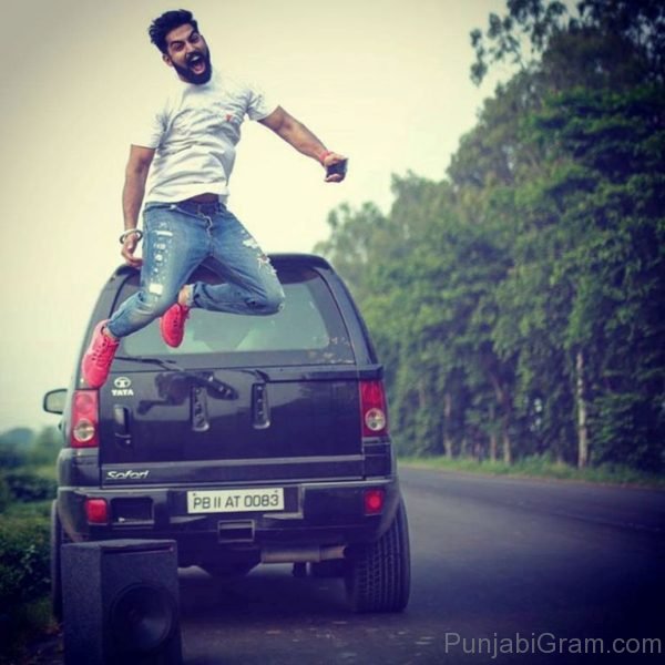 Picture Of Parmish Verma Looking Stylish-034