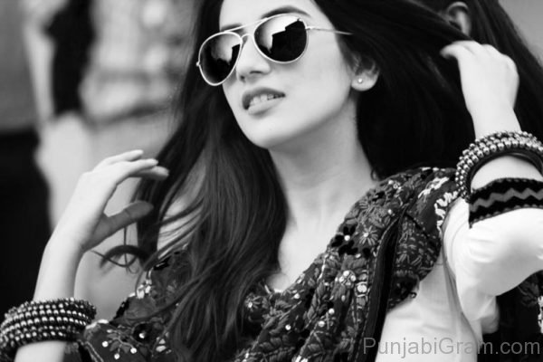 Picture Of Parul Gulati Looking Beauteous