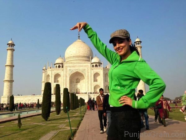 Anita Kailey At Taj Mahal