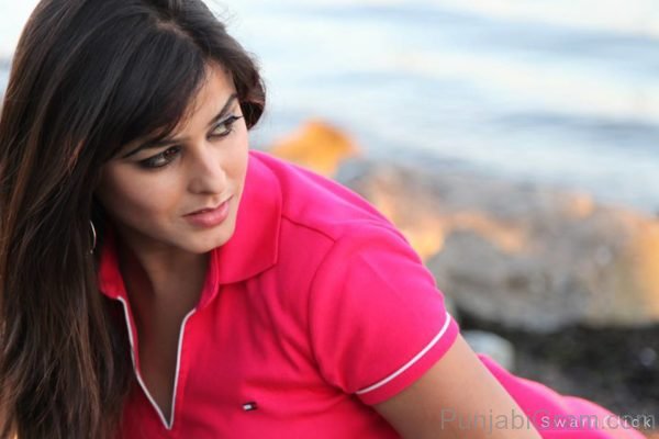 Anshu Sawhney In Pink T Shirt