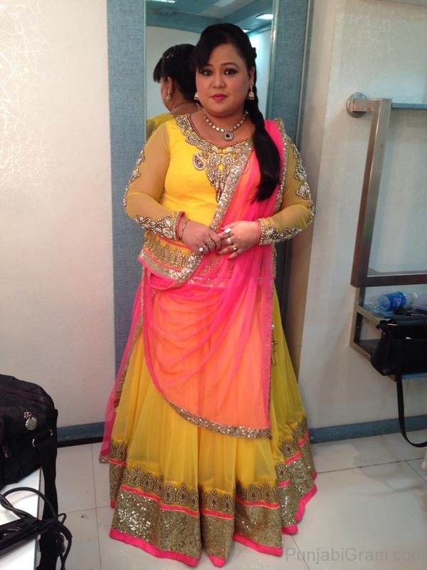 Bharti Singh In Yellow Dress Image