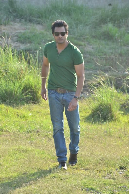 Dev Kharoud In Green T Shirt