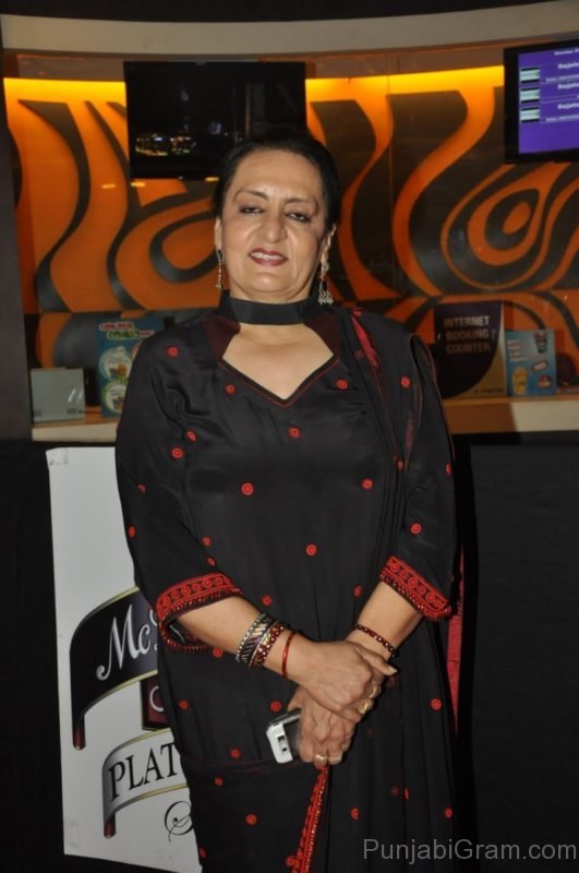 Dolly Ahluwalia Looking Adroable