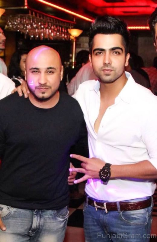 Hardy Sandhu On Right Side in White Shirt