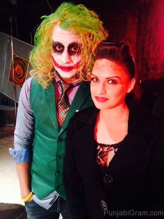 Himanshi Khurana With Her Co Star