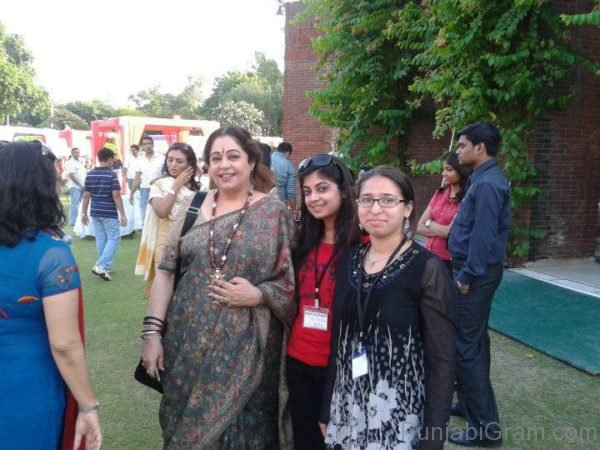 Kirron Kher With Her Fans